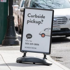 Curbside pickup sign